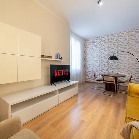 Casa Carlo Dietro L'arena